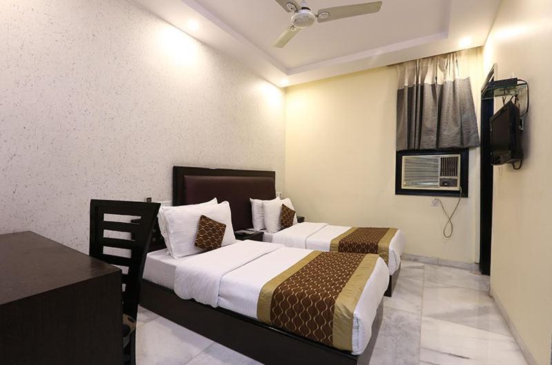 Hotel Kingston Park - Karol Bagh Delhi Екстериор снимка