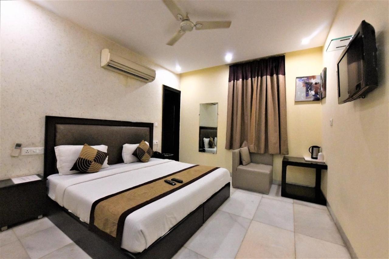 Hotel Kingston Park - Karol Bagh Delhi Екстериор снимка